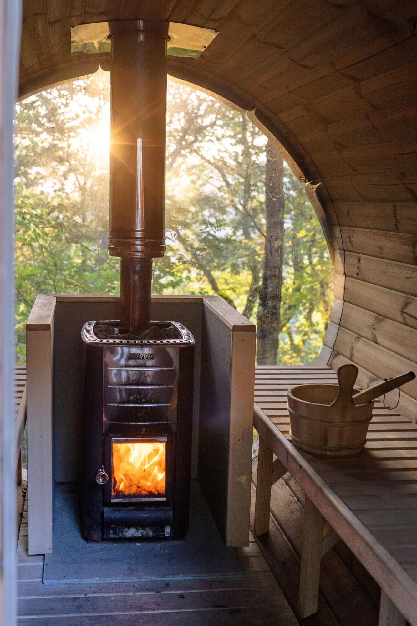Chestnut Tree House With Hot Tub & Sauna 바머스 외부 사진