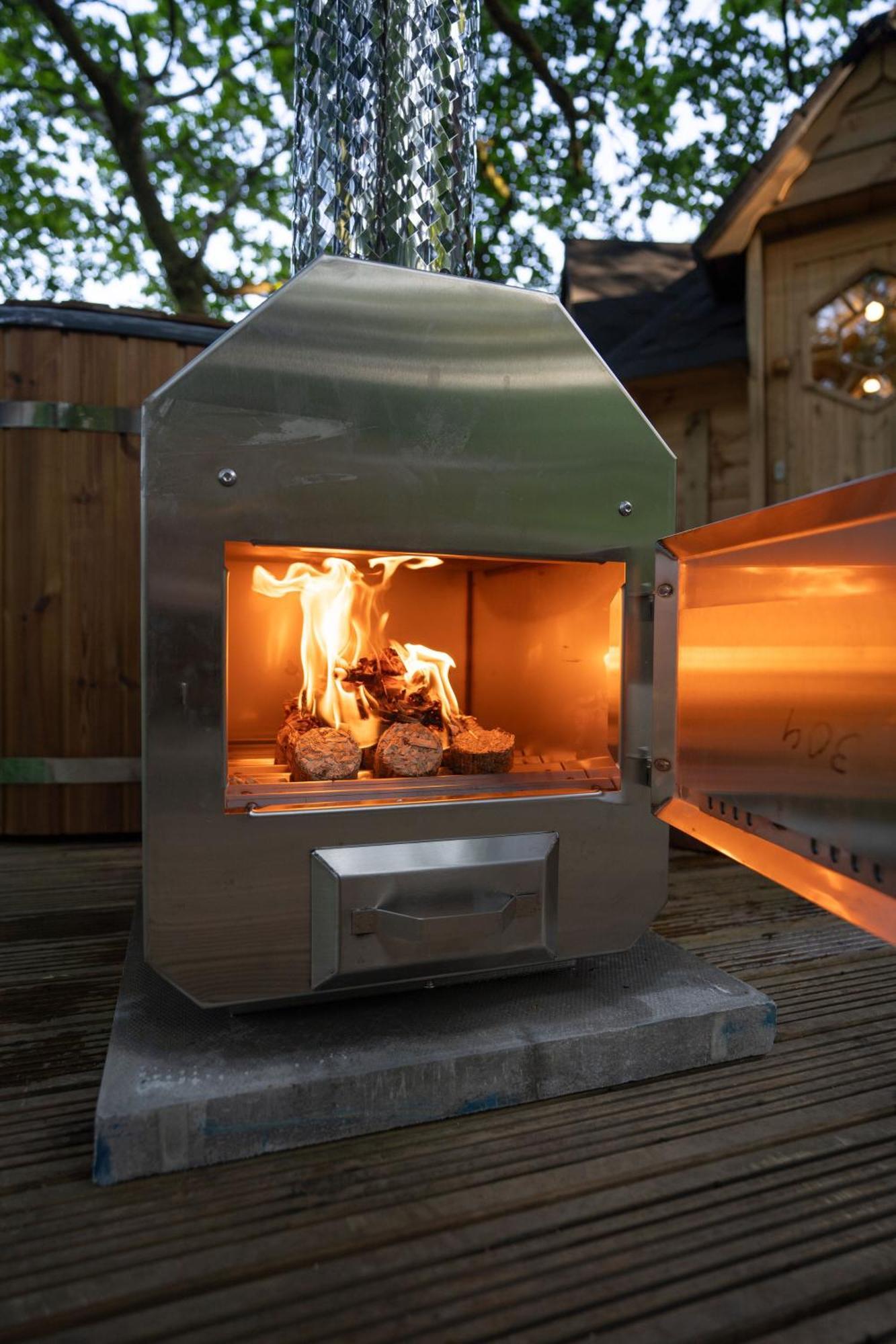 Chestnut Tree House With Hot Tub & Sauna 바머스 외부 사진