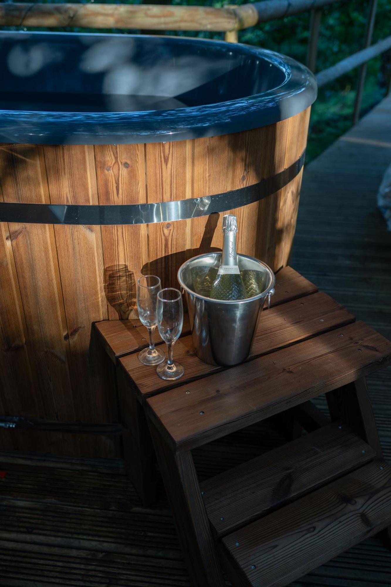 Chestnut Tree House With Hot Tub & Sauna 바머스 외부 사진